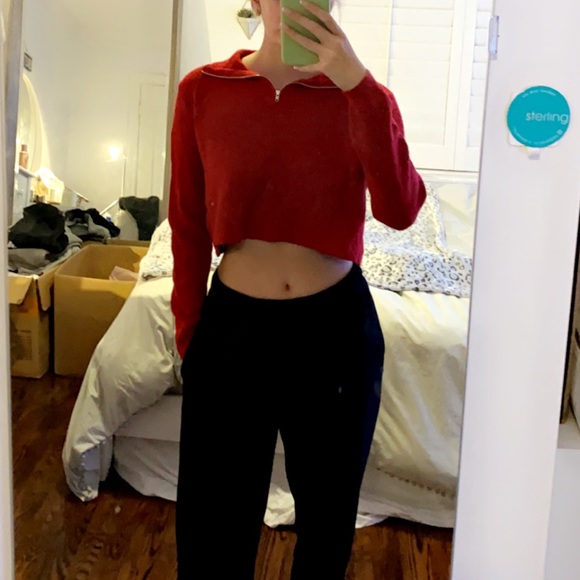 Brandy Melville Casey Red Knit Quarter Zip - Picture 3 of 3